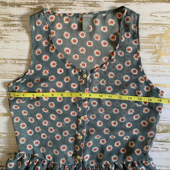 Charlotte Russe Floral Tank Top - Picture 5 of 5